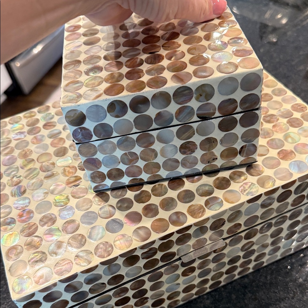 Rectangle Mother of Pearl Handmade Geometric Box with Hinged Lid (Set of 2) - Picture 6 of 14